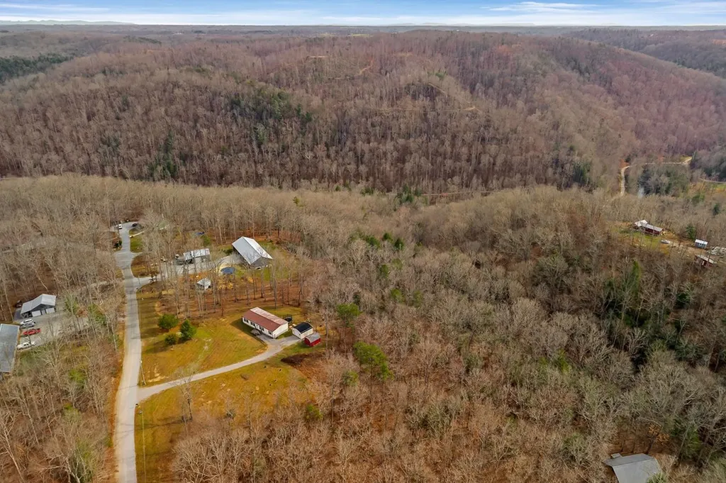 14914 Peach Stone Road Crawford TN 38554