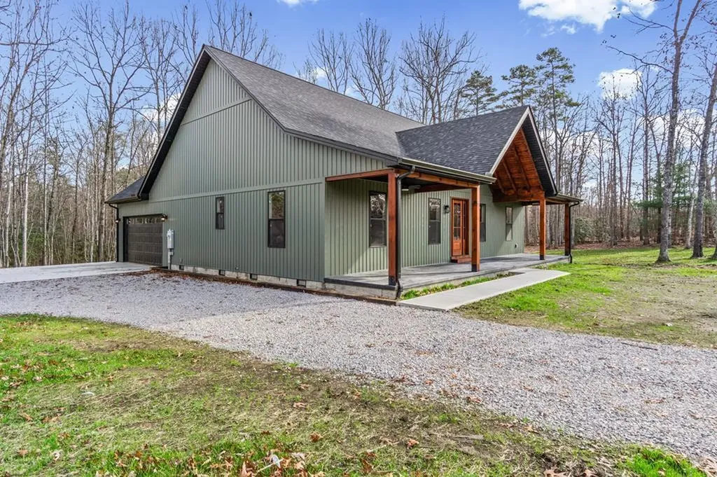 1174 Hargis Road Grimsley TN 38565