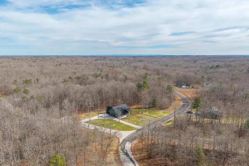 1174 Hargis Road Grimsley TN 38565