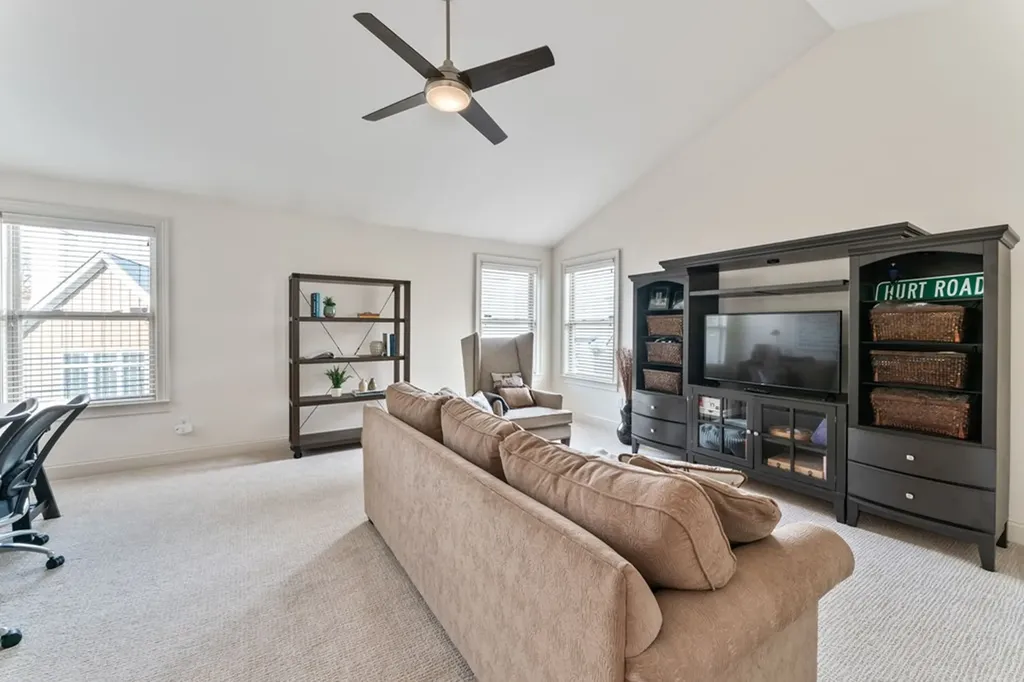 1690 Noah Lane Gallatin TN 37066