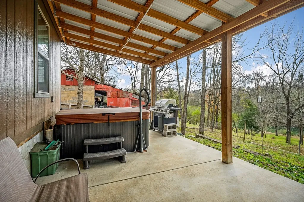 301 W Everett Street Sparta TN 38583