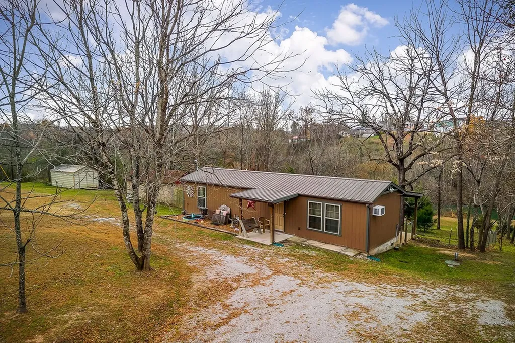 301 W Everett Street Sparta TN 38583