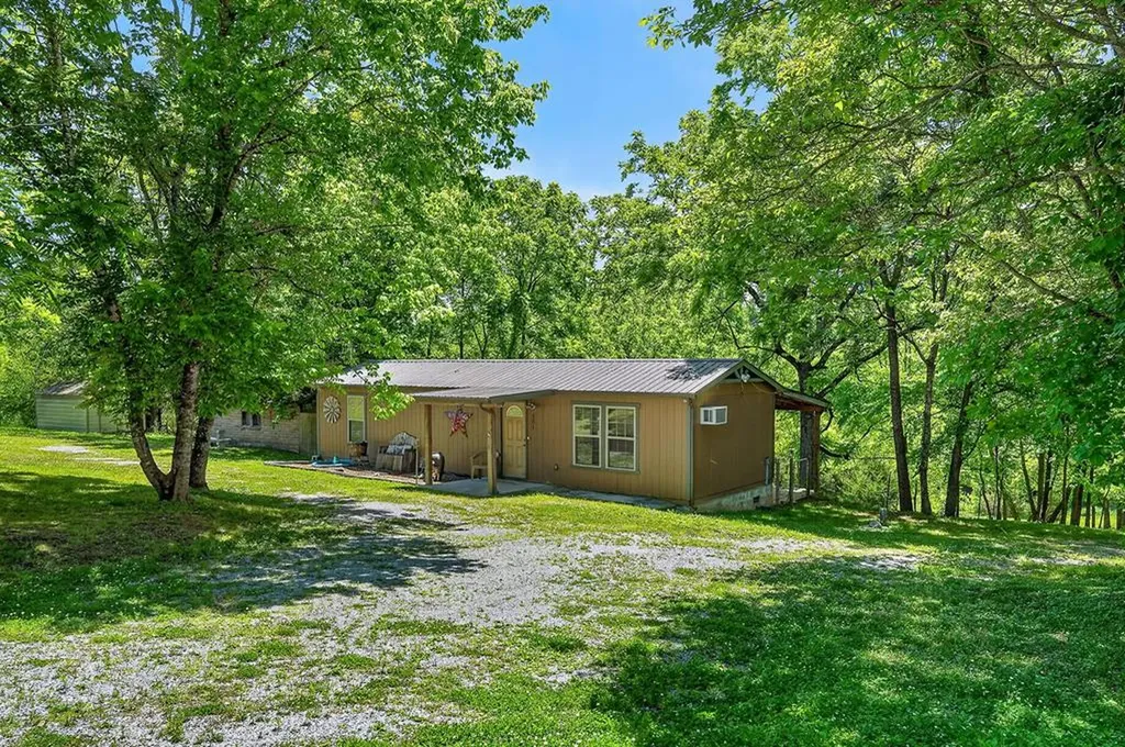 301 W Everett Street Sparta TN 38583