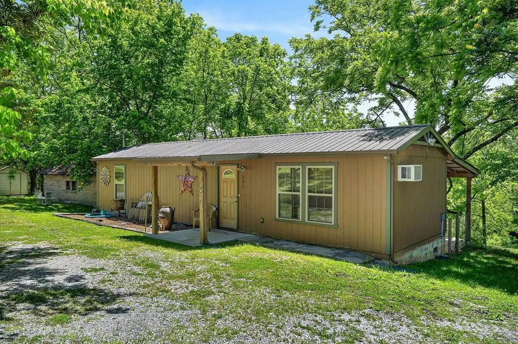 301 W Everett Street Sparta TN 38583