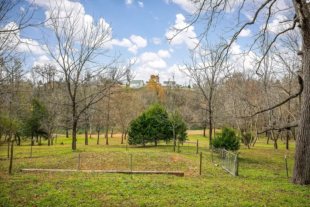 301 W Everett Street Sparta TN 38583