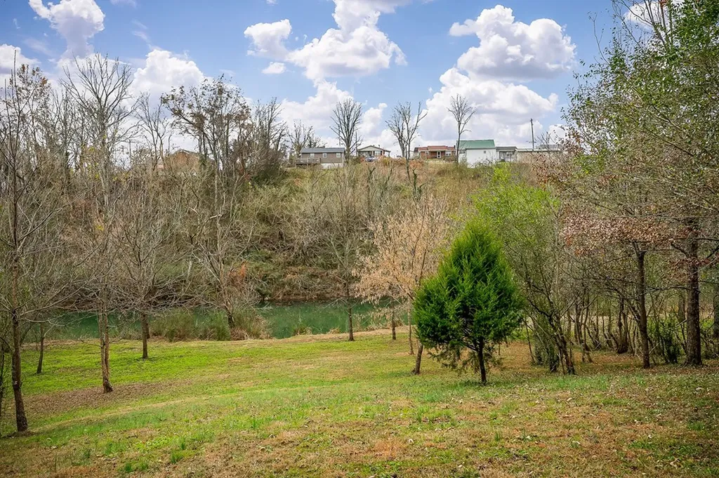 301 W Everett Street Sparta TN 38583