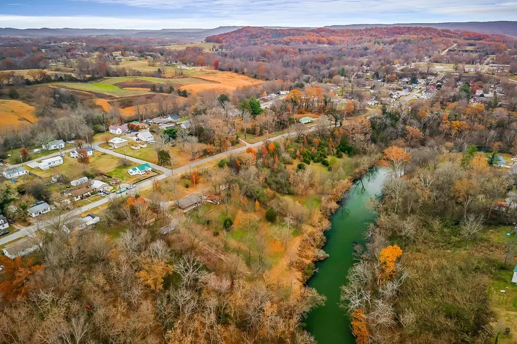 301 W Everett Street Sparta TN 38583