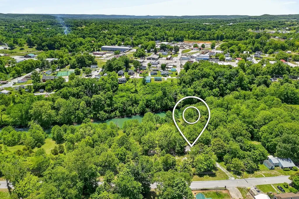 301 W Everett Street Sparta TN 38583