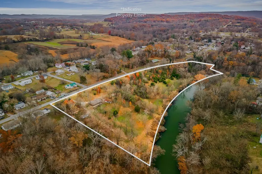 301 W Everett Street Sparta TN 38583