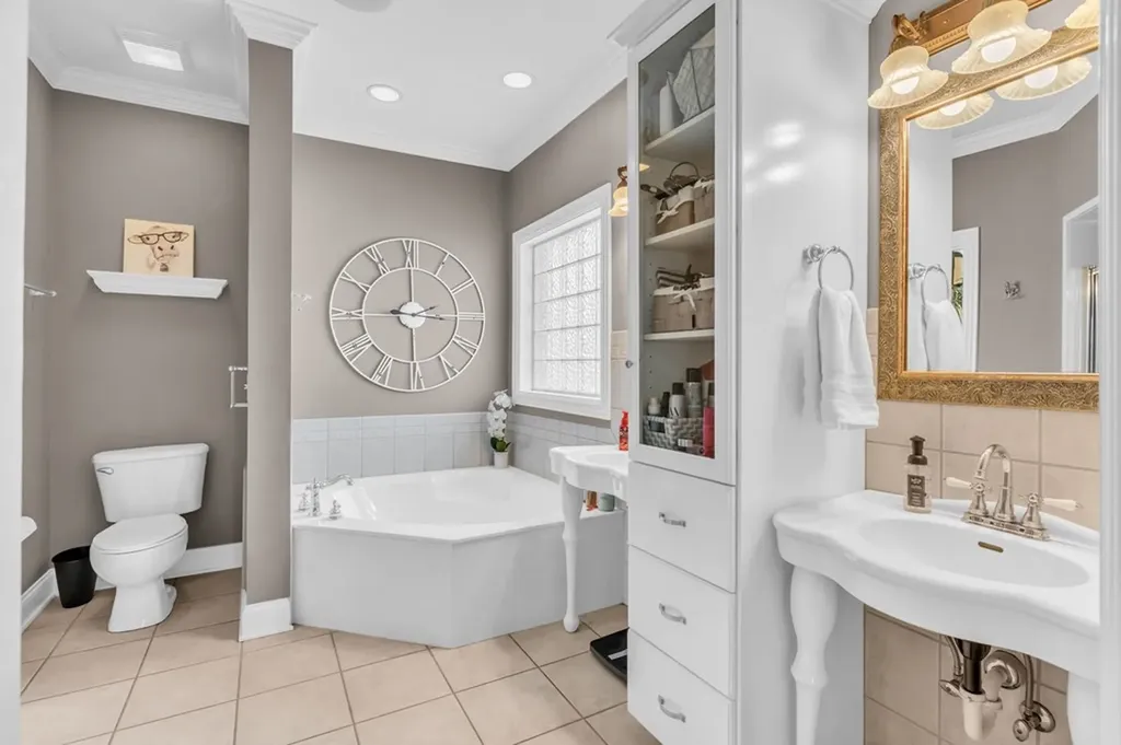 1903 Summer Lake Mount Juliet TN 37122