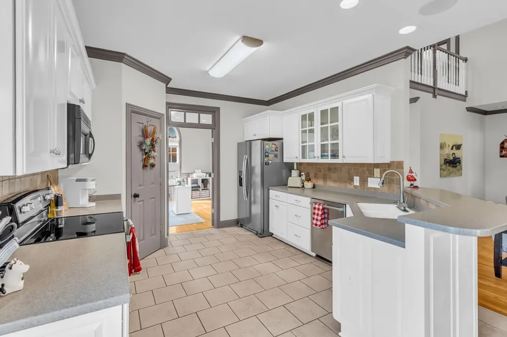 1903 Summer Lake Mount Juliet TN 37122