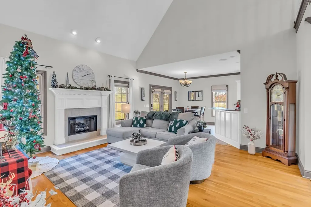 1903 Summer Lake Mount Juliet TN 37122