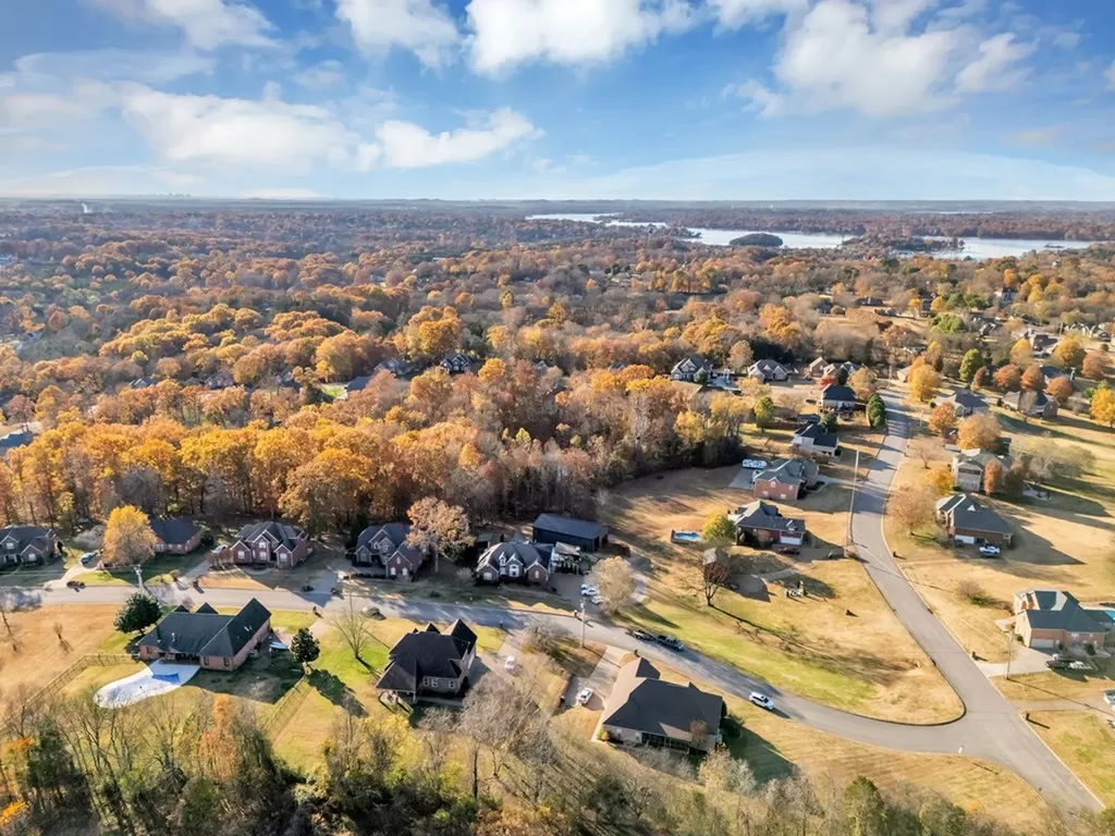 1903 Summer Lake Mount Juliet TN 37122