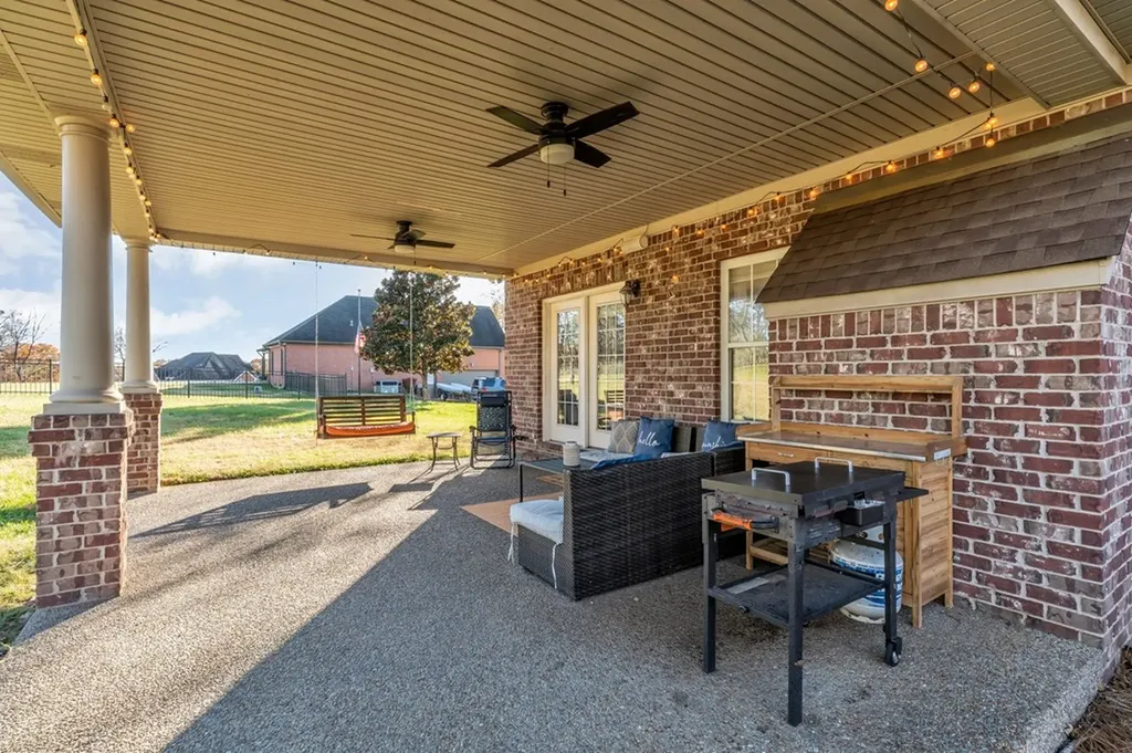 1903 Summer Lake Mount Juliet TN 37122