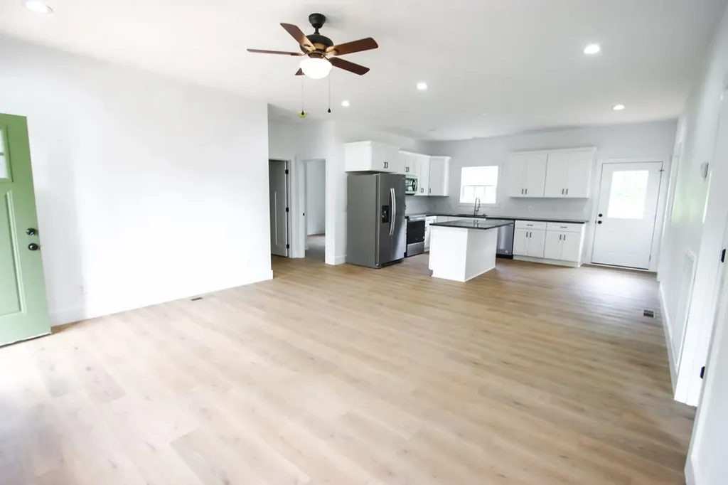 88 River Oaks Drive Sparta TN 38583