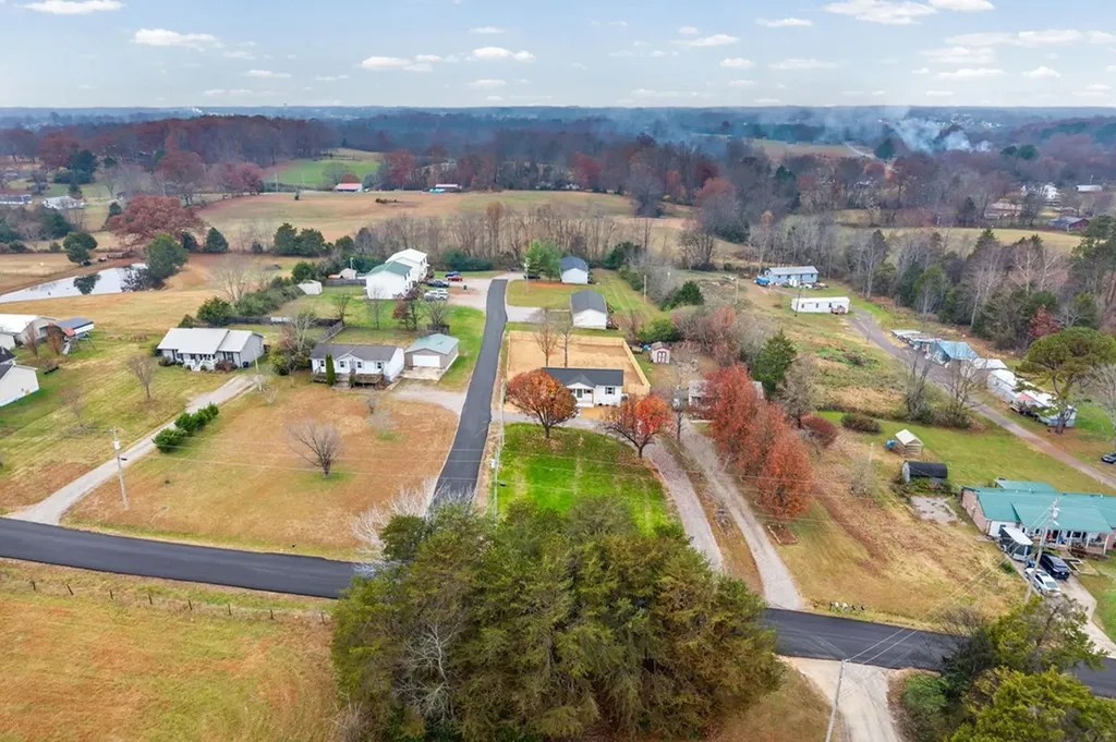 708 Thomas Road Cookeville TN 38501-6757