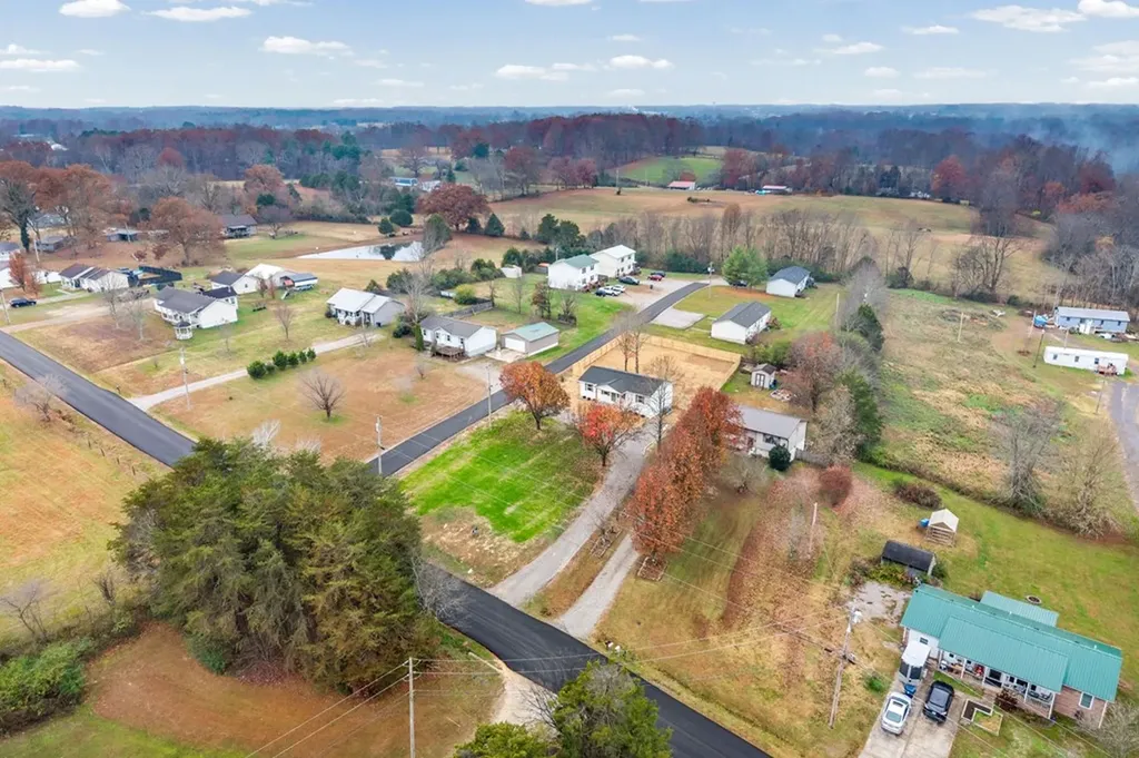 708 Thomas Road Cookeville TN 38501-6757