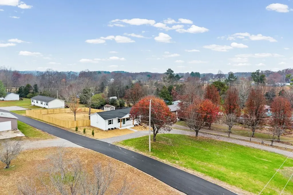 708 Thomas Road Cookeville TN 38501-6757