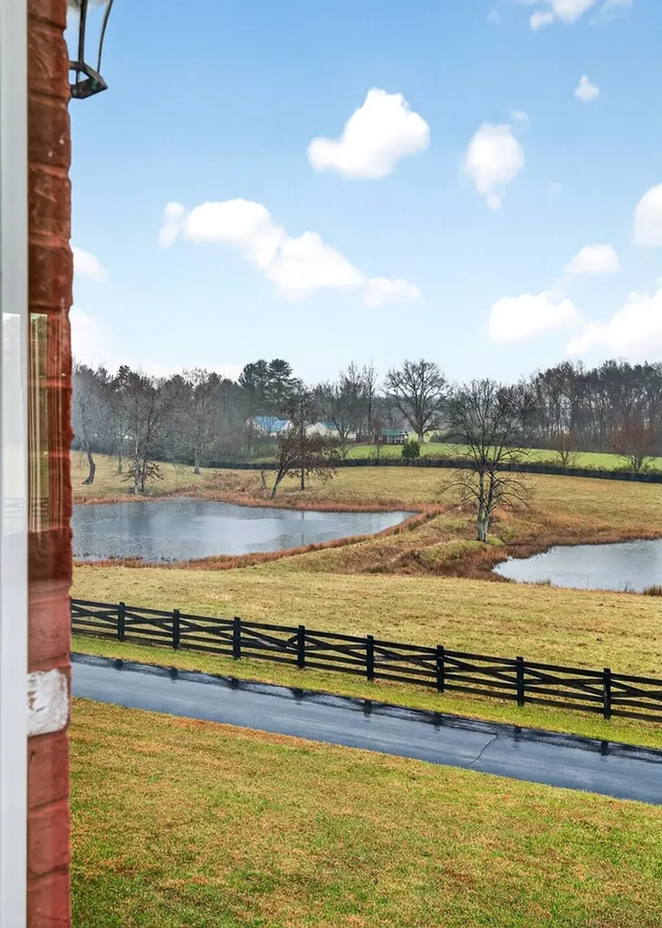 4285 Highway 127s Crossville TN 38572