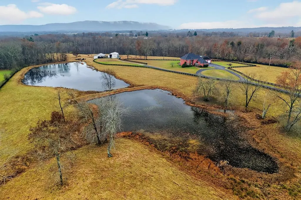 4285 Highway 127s Crossville TN 38572