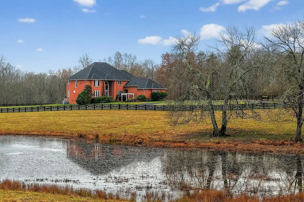 4285 Highway 127s Crossville TN 38572