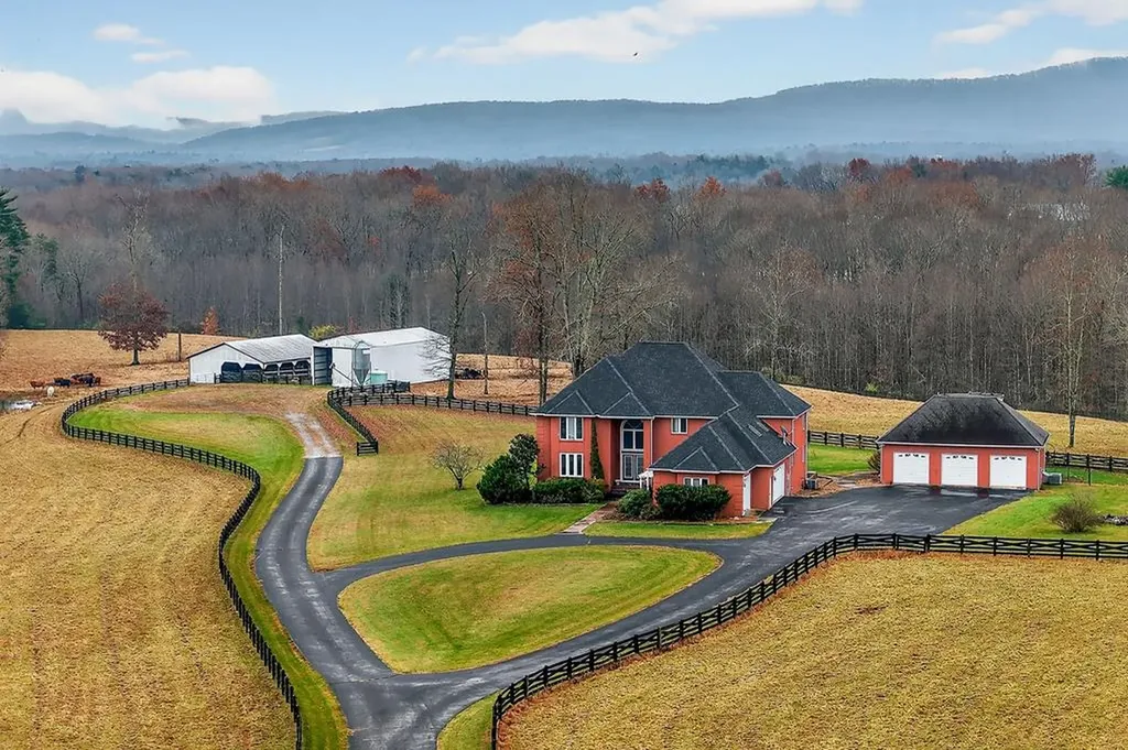 4285 Highway 127s Crossville TN 38572