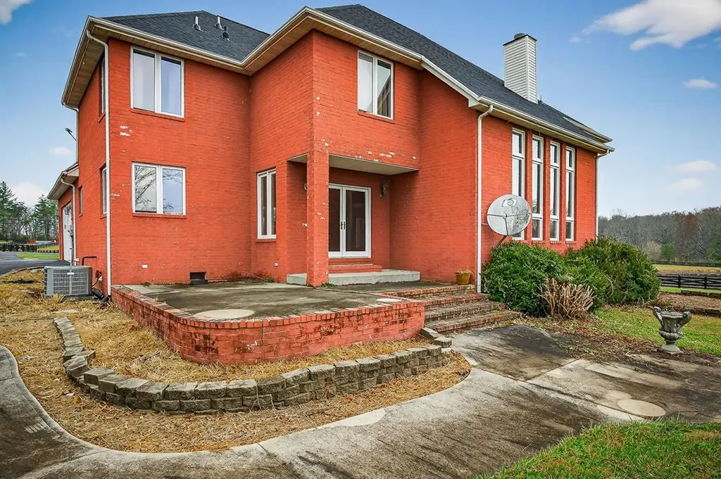 4285 Highway 127s Crossville TN 38572