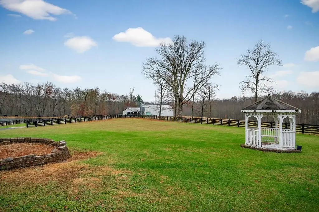 4285 Highway 127s Crossville TN 38572