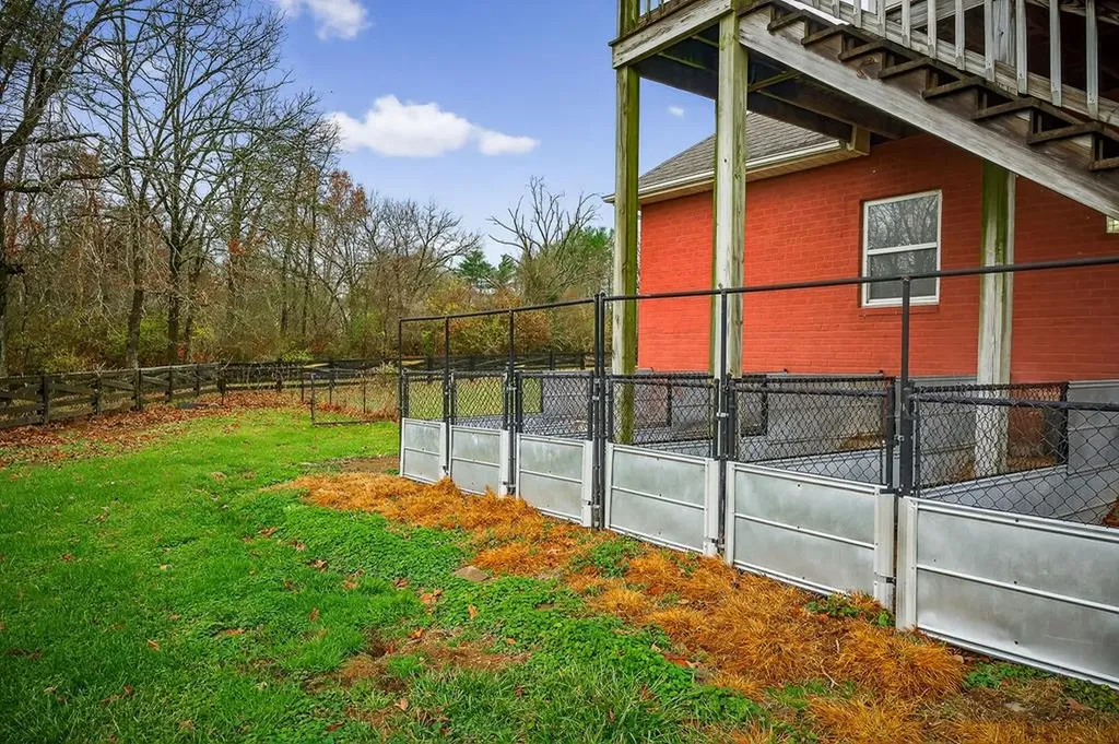 4285 Highway 127s Crossville TN 38572