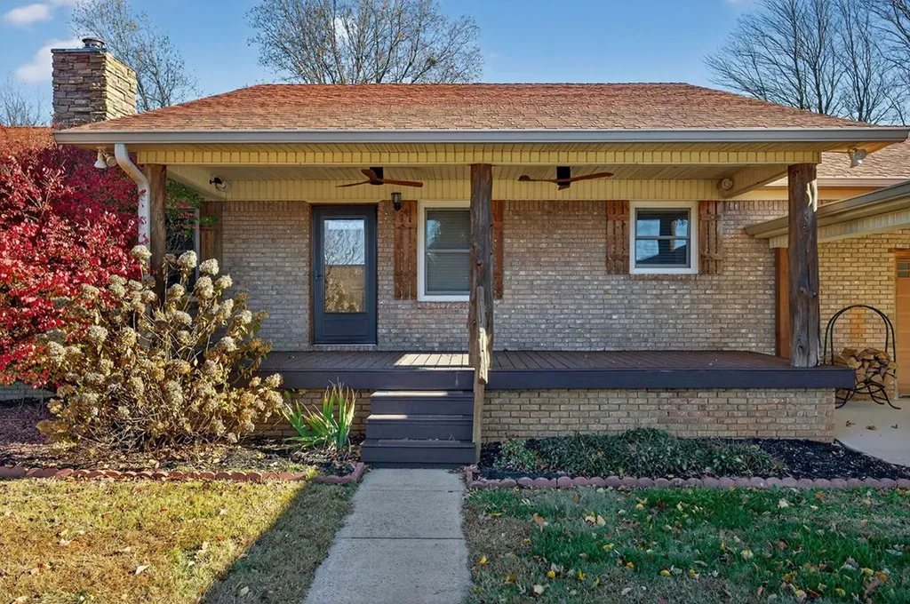 448 Daniels Lane Celina TN 38551