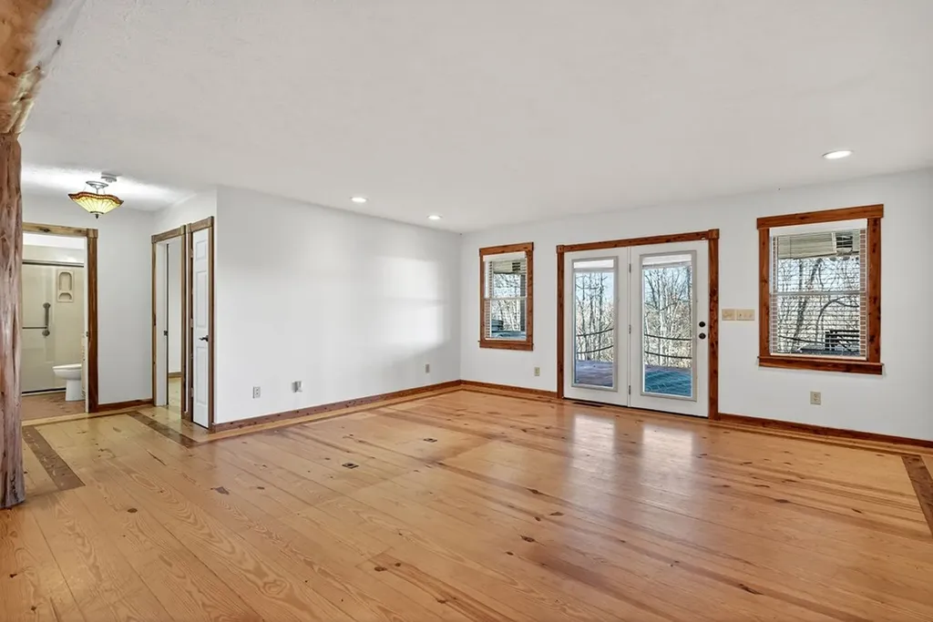 448 Daniels Lane Celina TN 38551