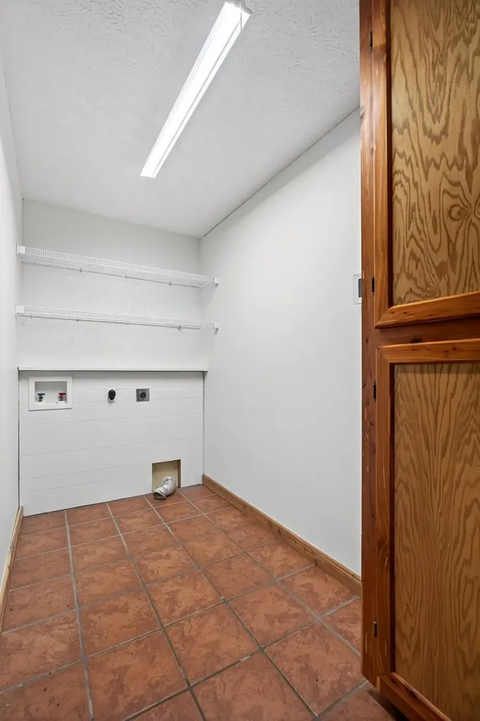 448 Daniels Lane Celina TN 38551