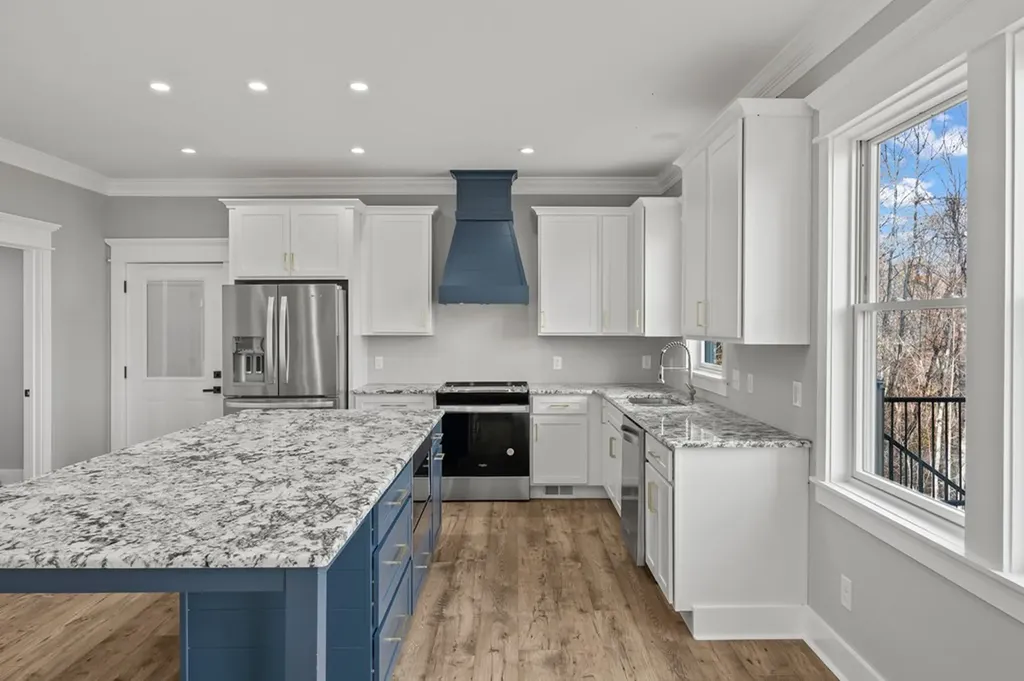 176 Bear Pause Road Byrdstown TN 38549