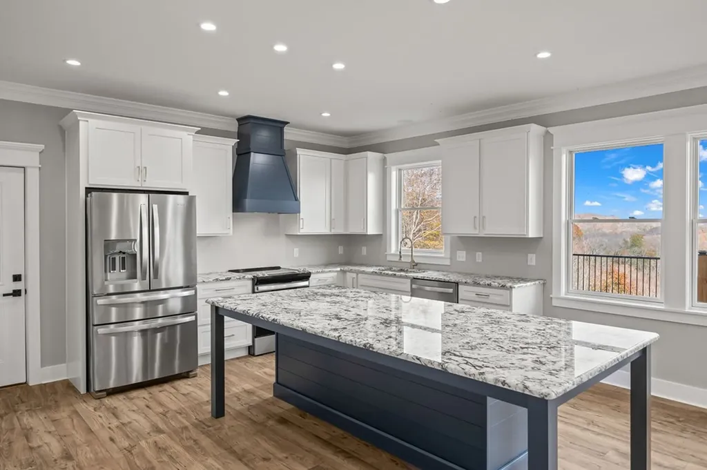 176 Bear Pause Road Byrdstown TN 38549