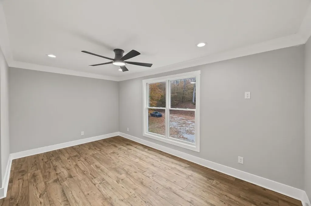 176 Bear Pause Road Byrdstown TN 38549