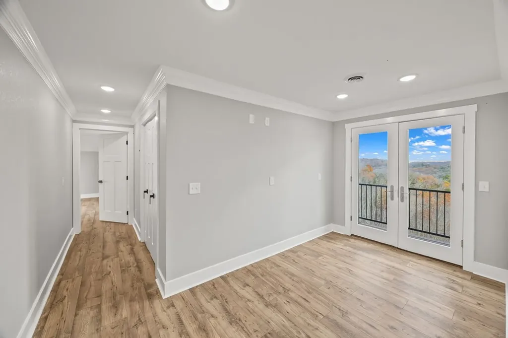 176 Bear Pause Road Byrdstown TN 38549