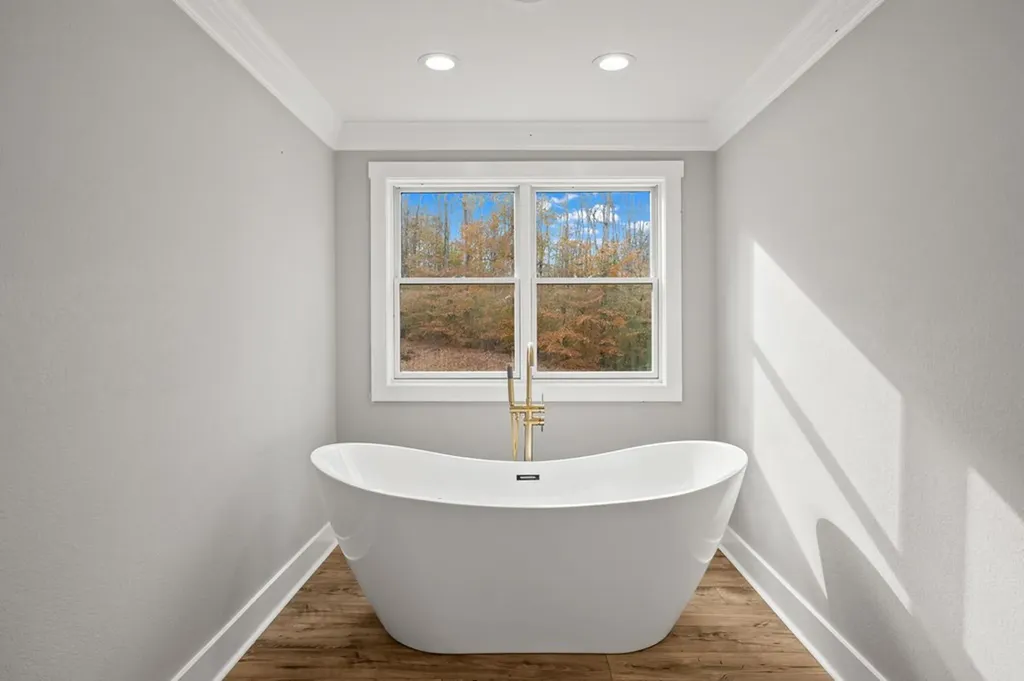 176 Bear Pause Road Byrdstown TN 38549