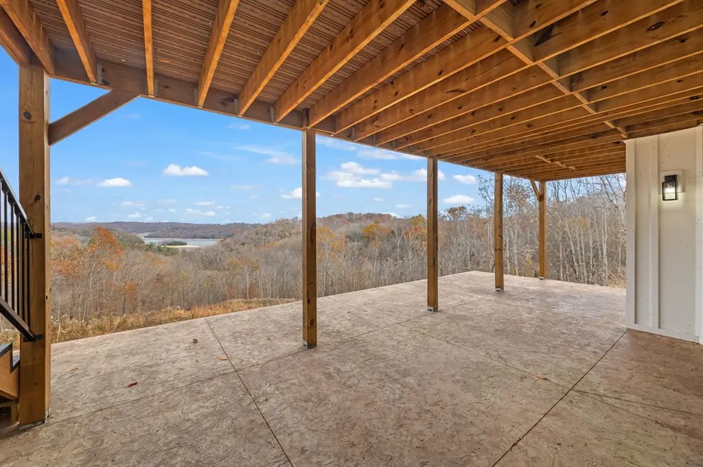 176 Bear Pause Road Byrdstown TN 38549