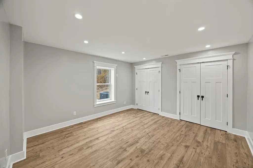 176 Bear Pause Road Byrdstown TN 38549