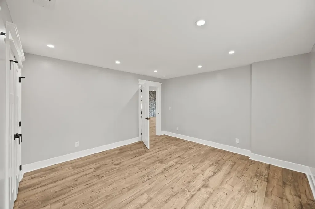 176 Bear Pause Road Byrdstown TN 38549