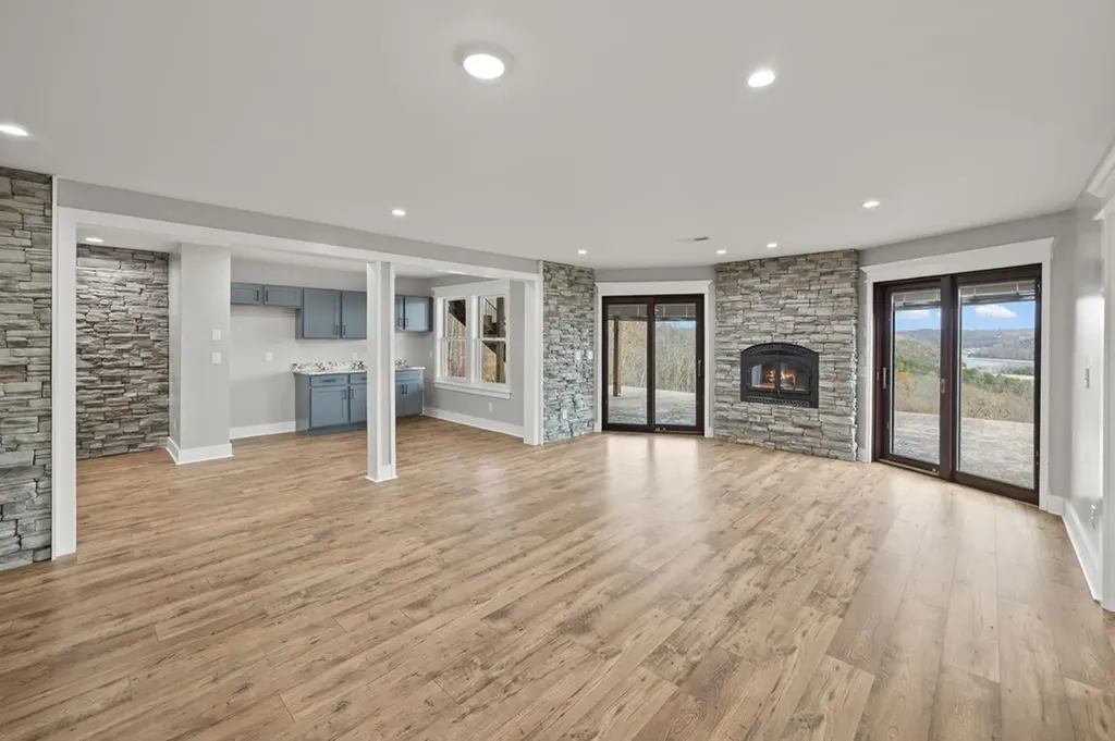 176 Bear Pause Road Byrdstown TN 38549