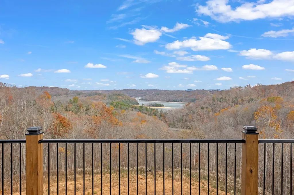 176 Bear Pause Road Byrdstown TN 38549