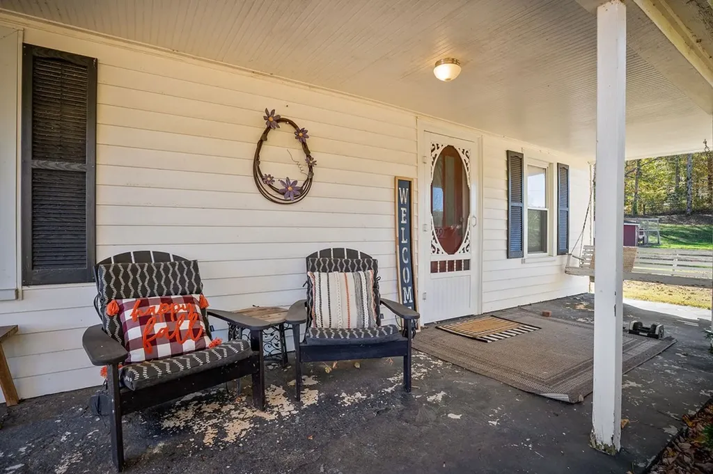 3297 Three Island Road Walling TN 38587