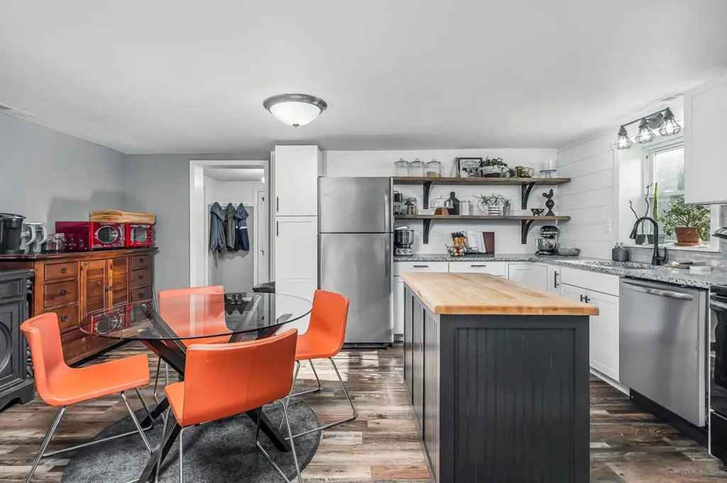 3297 Three Island Road Walling TN 38587