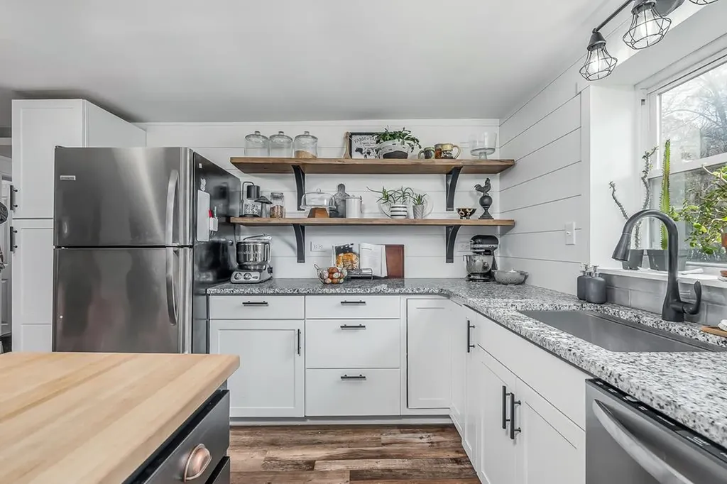 3297 Three Island Road Walling TN 38587