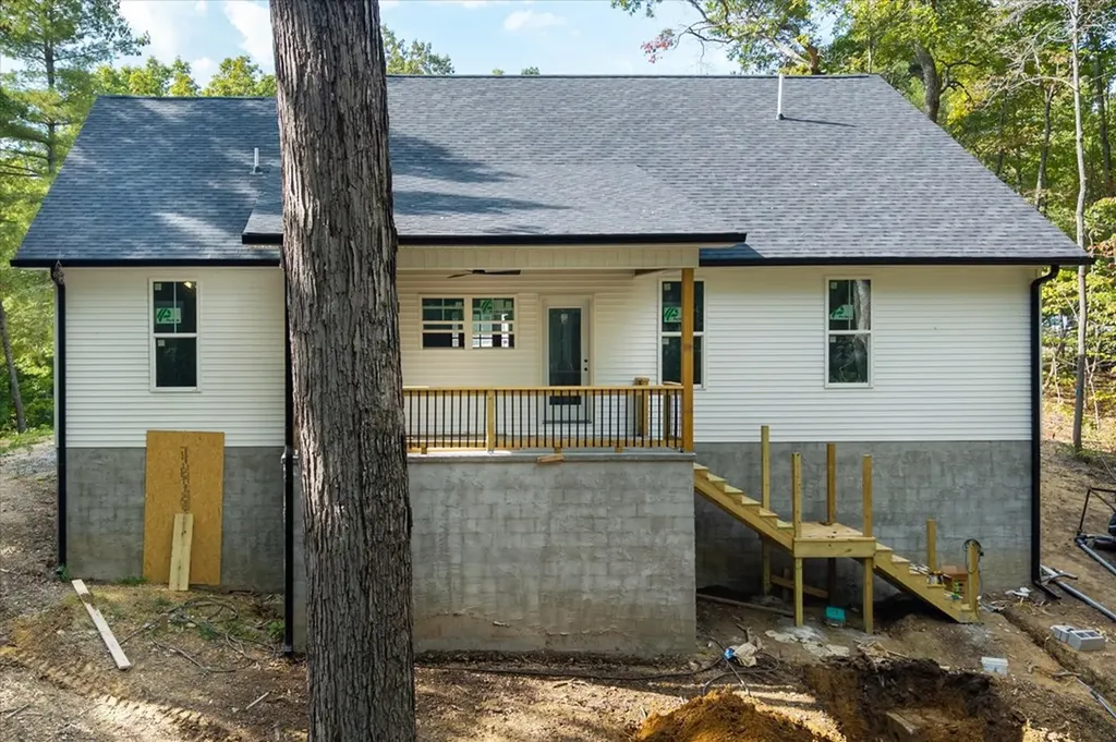 235 Estates Lake Drive Crossville TN 38571