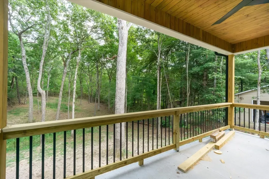 235 Estates Lake Drive Crossville TN 38571