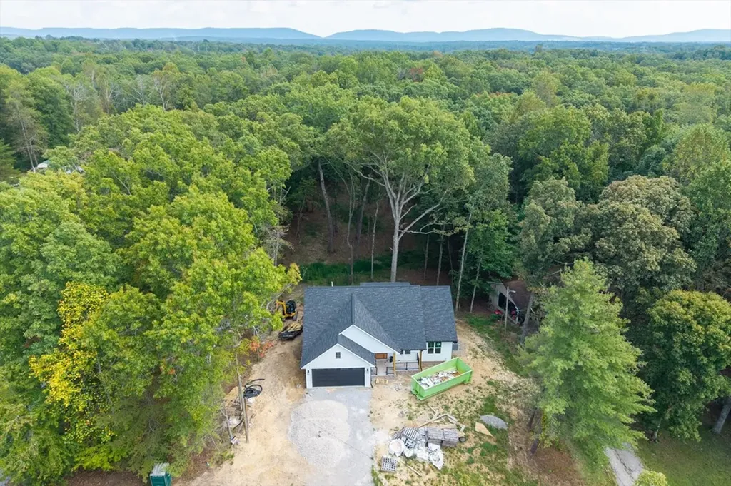 235 Estates Lake Drive Crossville TN 38571