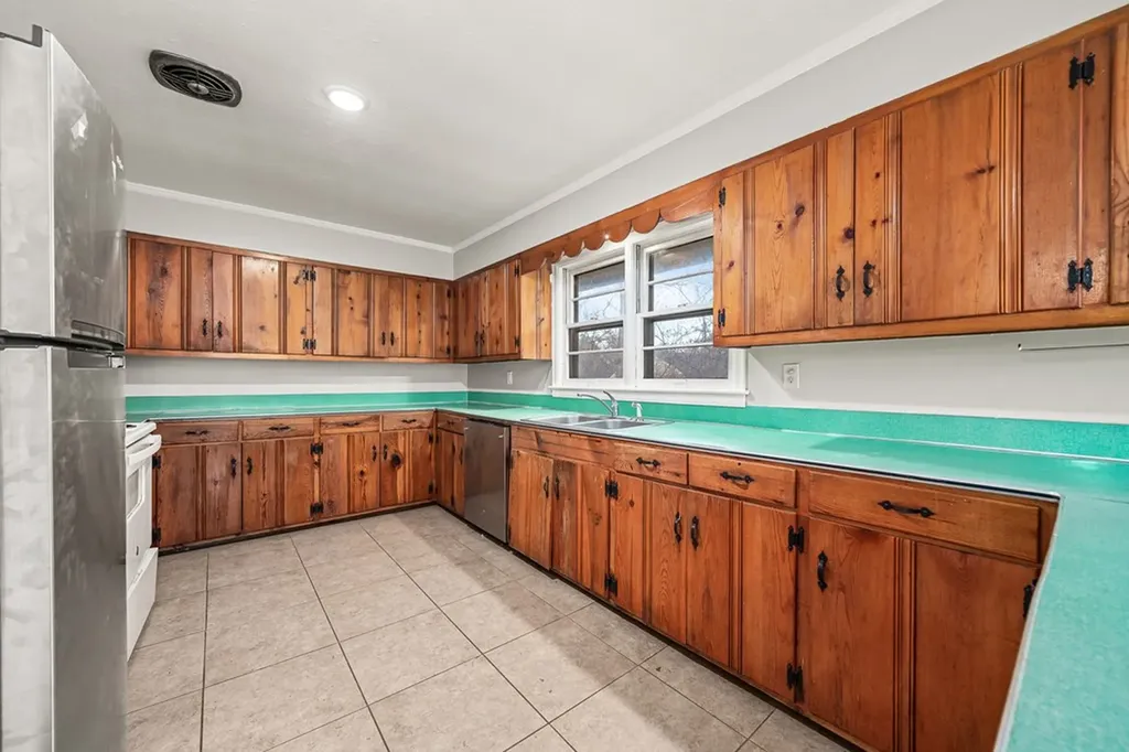 250 E. 16th Street Cookeville TN 38501