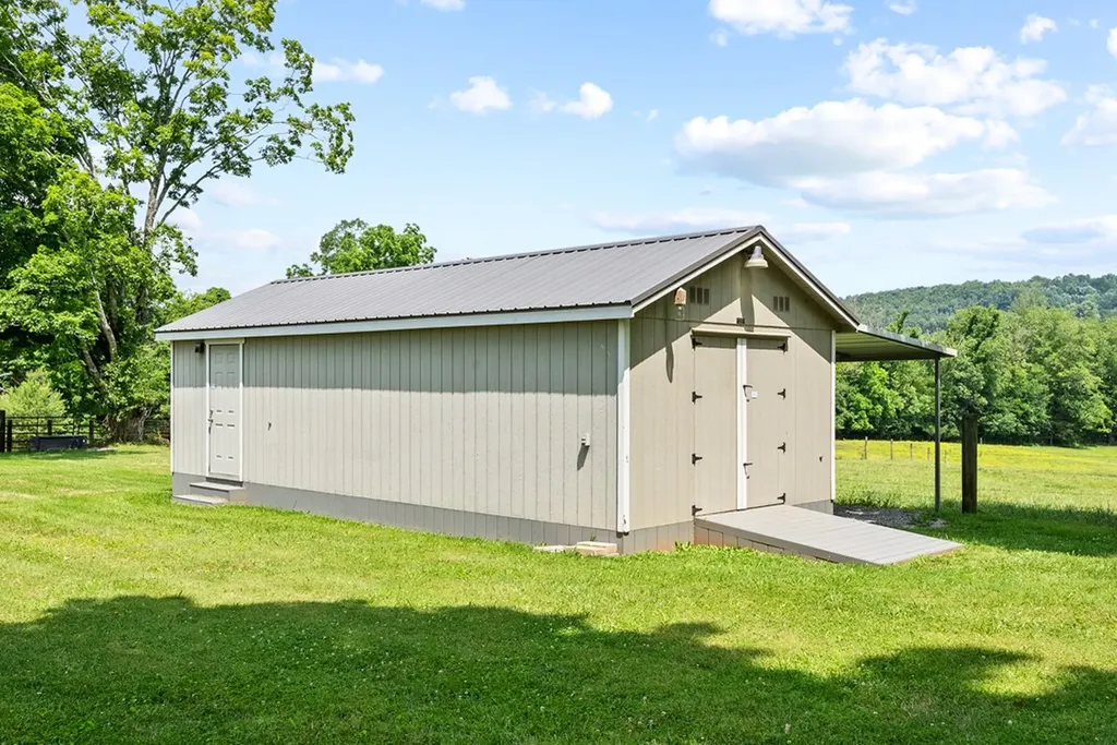 1364 Country Club Road Sparta TN 38583